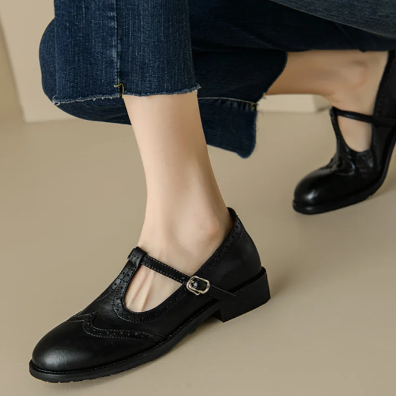Layla | Classic Women's Mary Jane Block Heel Shoes