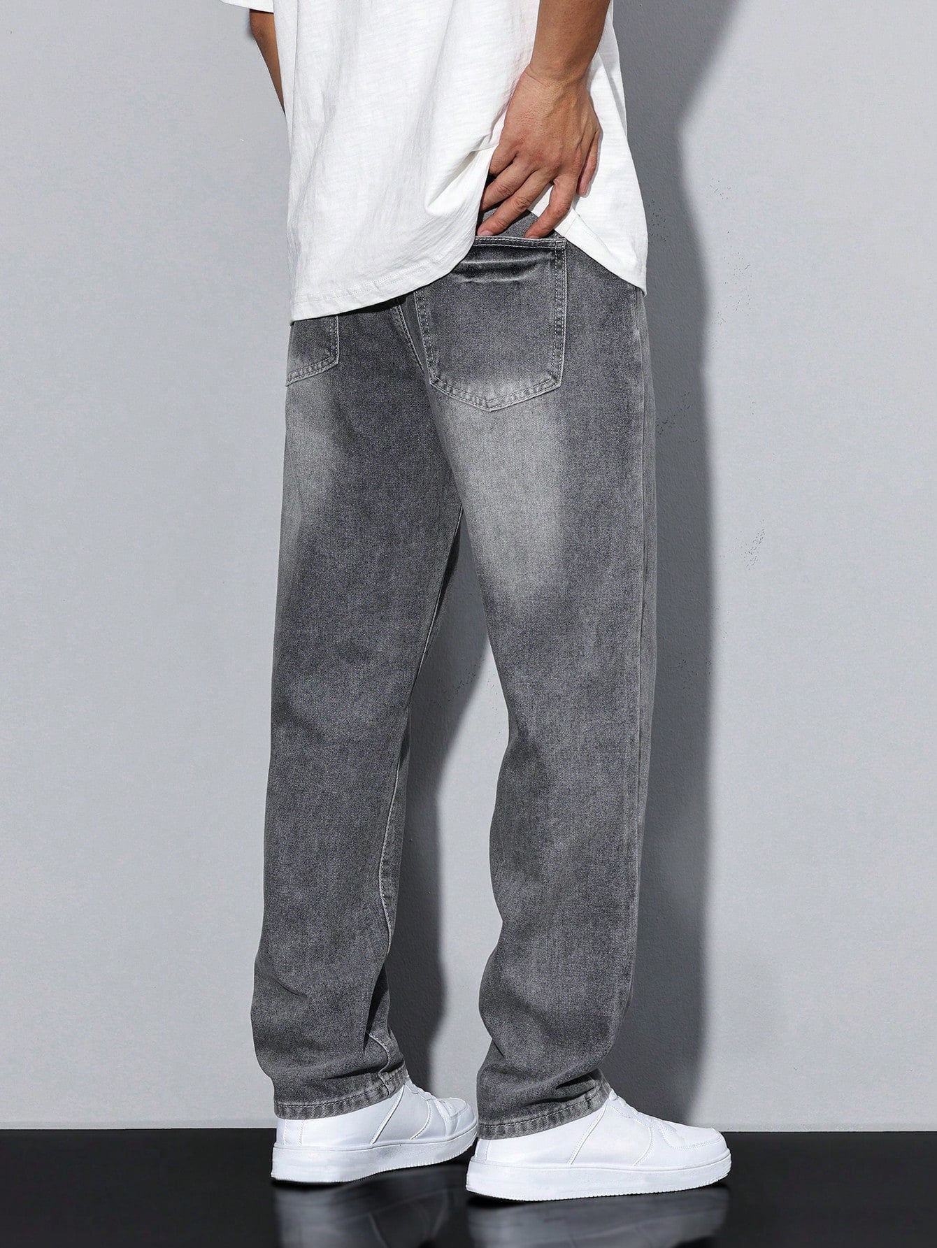 Jack casual straight-leg jeans in grey wash, back pocket detail